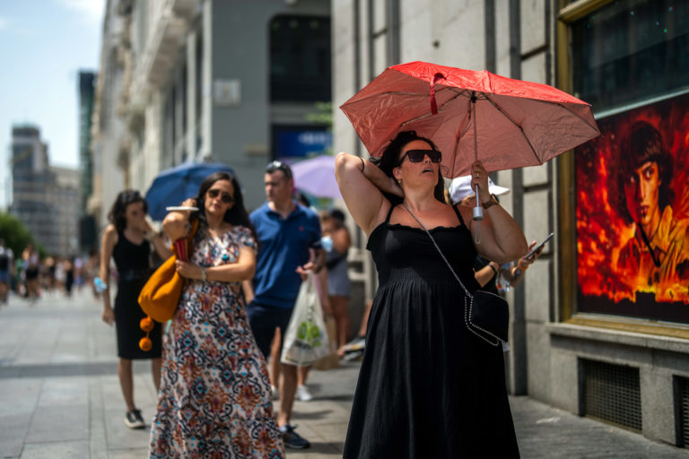 Η περιφερειάρχισσα της Μαδρίτης λέει ότι δεν θα εφαρμόσει τα μέτρα εξοικονόμησης ενέργειας