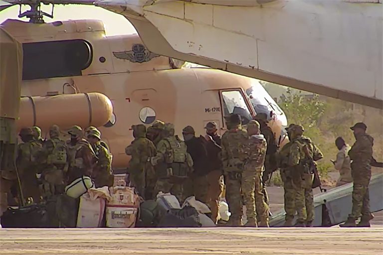 Ευρωπαϊκός στρατός: Eπιφυλάξεις του Όλαφ Σολτς στην ιδέα της Ούρσουλα φον ντερ Λάιεν
