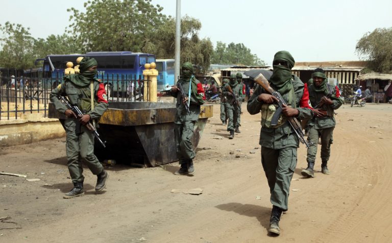 Μαλί: Επίθεση ενόπλων με θύματα 17 στρατιωτικούς, 4 πολίτες  και 9 αγνοούμενους