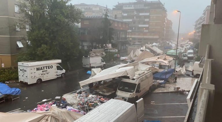 Ιταλία: Στο έλεος ακραίων καιρικών φαινομένων η χώρα – Εκτεταμένες ζημιές, 2 νεκροί στη Τοσκάνη