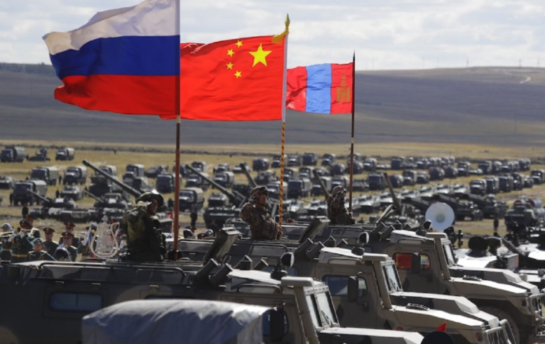 Ρωσία και Κίνα πραγματοποιούν κοινές στρατιωτικές ασκήσεις στην ανατολική Ρωσία