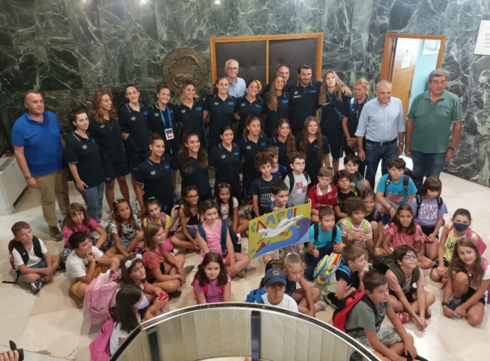 Στο Δημαρχείο της Λάρισας η αποστολή της Εθνικής Ελλάδος πόλο κορασίδων