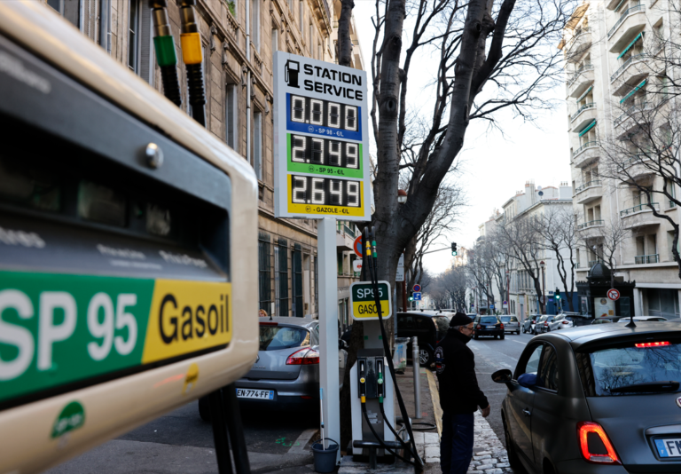 Γαλλία: Δραματική μείωση παραδόσεων φυσικού αερίου – Διαφωνίες επικαλείται η Gazprom