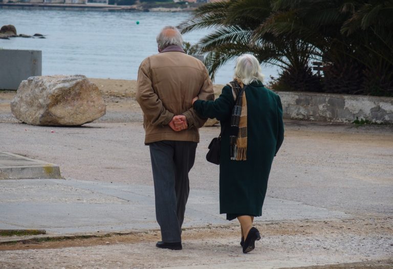 Συντάξεις ομογενών από Αλβανία και πρώην Σ. Ένωση: Μειώνονται τα χρόνια διαμονής- Αυξάνονται τα ποσά