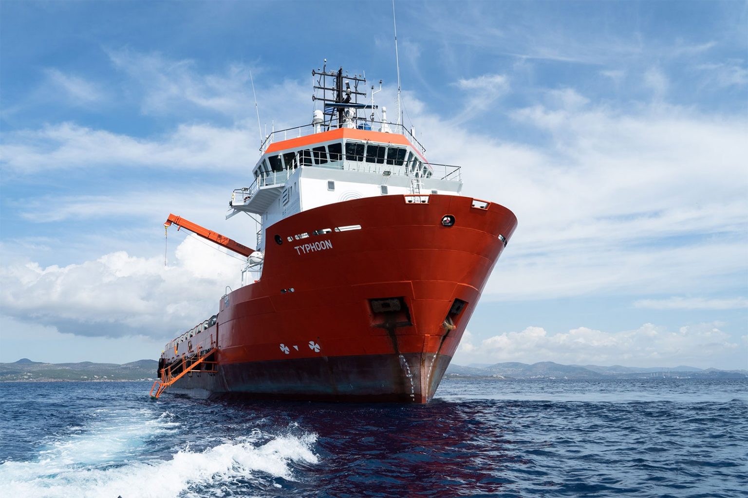 Στη Βόρεια Κέρκυρα το πλοίο Typhoon του ιδρύματος Λασκαρίδη – Θα κάνει καθαρισμό της ακτογραμμής
