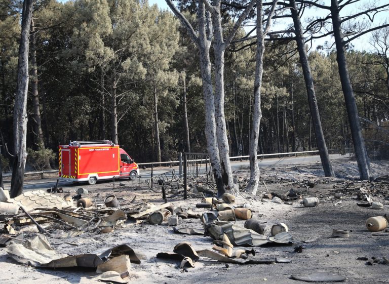 Γαλλία: Νέες καταστρεπτικές πυρκαγιές αποτεφρώνουν 60.000 στρέμματα και εκτοπίζουν 6.000 ανθρώπους