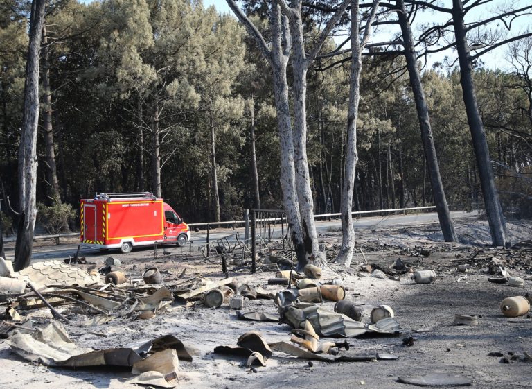 Γαλλία: Νέες καταστρεπτικές πυρκαγιές αποτεφρώνουν 60.000 στρέμματα και εκτοπίζουν 6.000 ανθρώπους