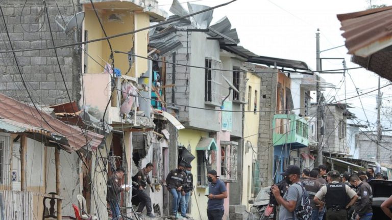 Ισημερινός: Πόλη σε κατάσταση έκτακτης ανάγκης μετά από φονική έκρηξη – έργο του οργανωμένου έγκληματος