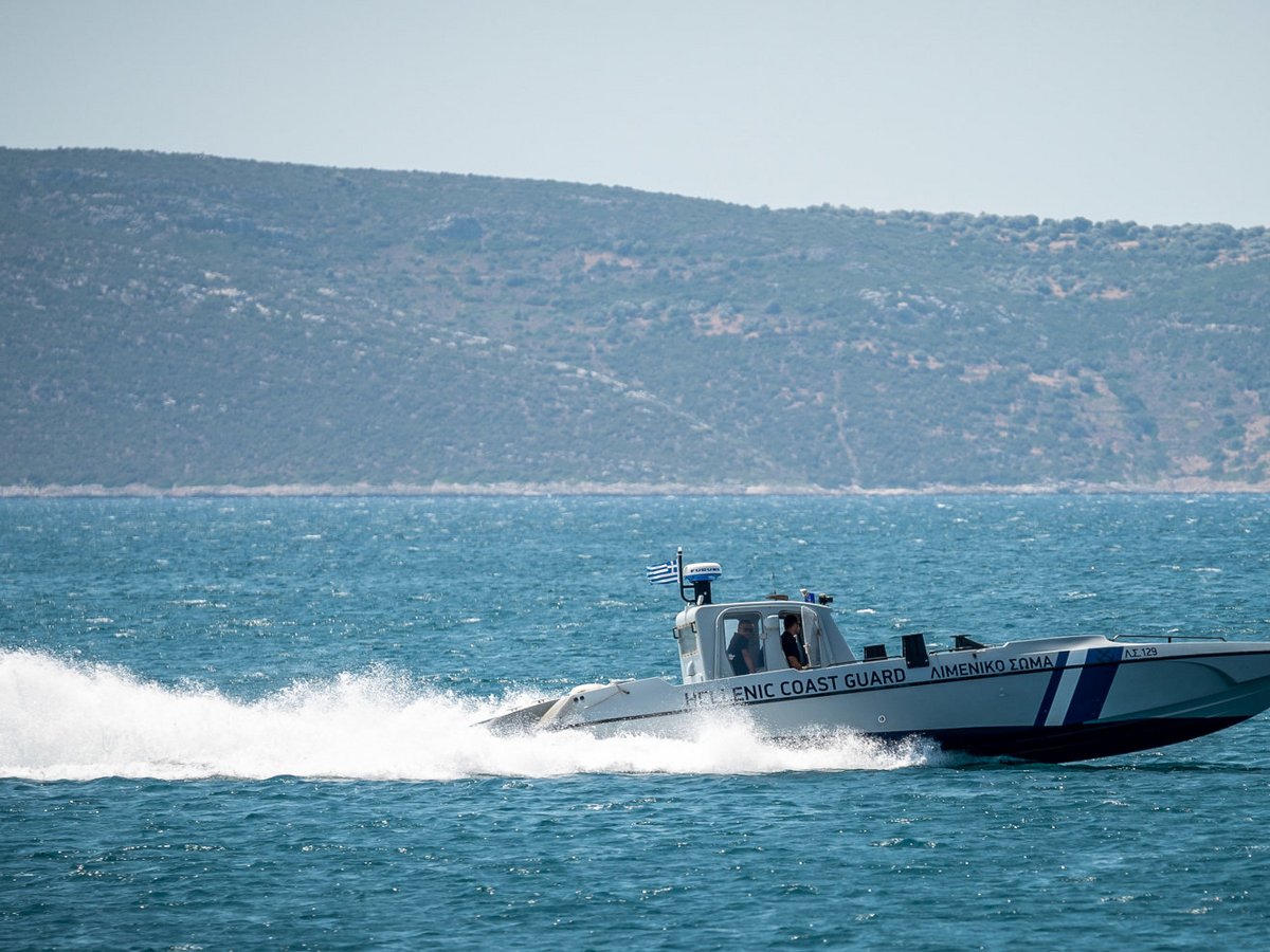 Φωτιά σε ιστιοφόρο σκάφος στο Λαύριο – Καλά στην υγεία τους οι πέντε επιβαίνοντες