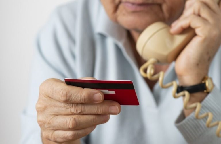 Μεσσηνία: Με τη μέθοδο τηλεφωνικής απάτης, απέσπασαν 18.000 €  από ηλικιωμένη ιδιοκτήτρια καταλυμάτων