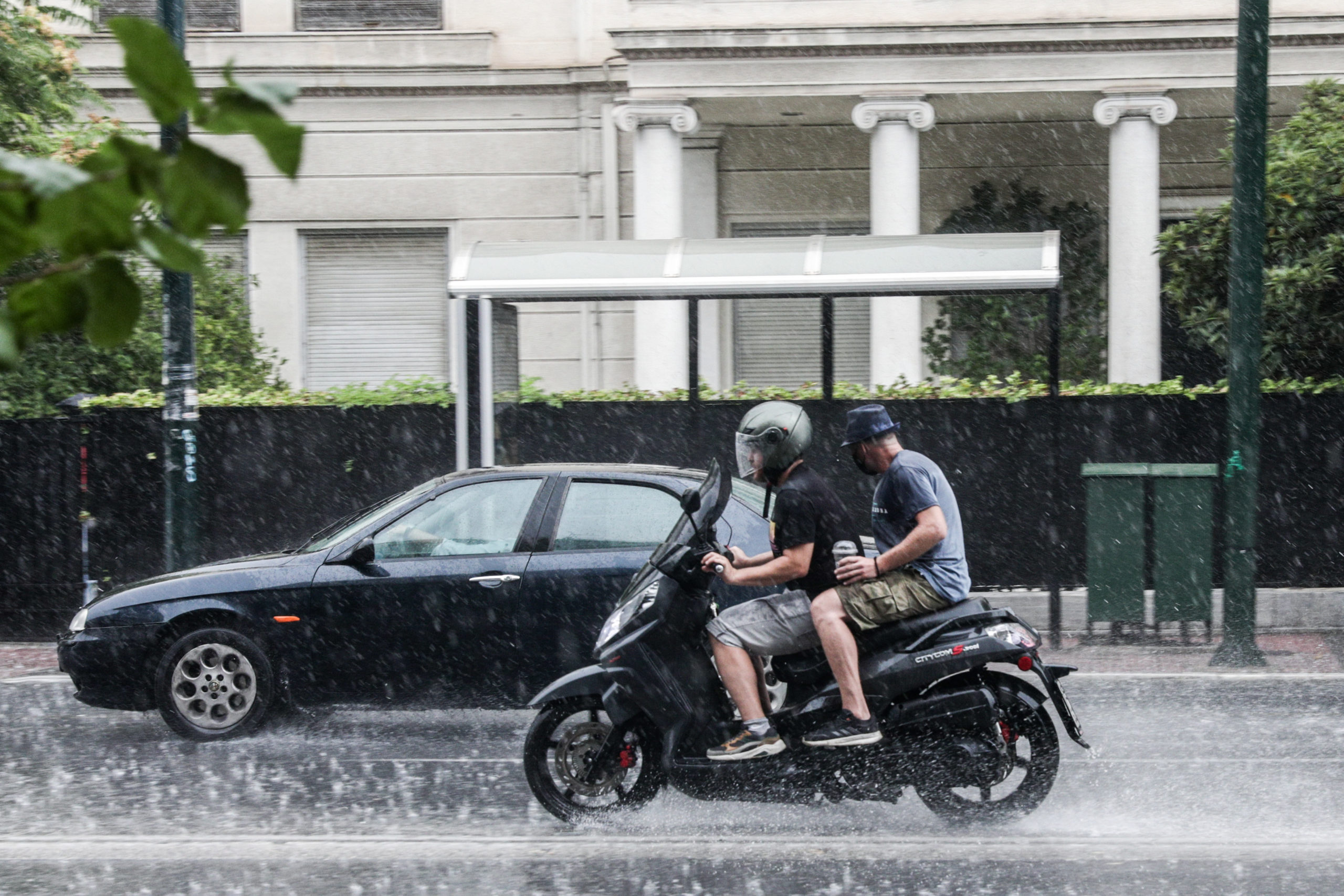 Κακοκαιρία: Προειδοποιήσεις μέσω του 112 για επτά περιοχές