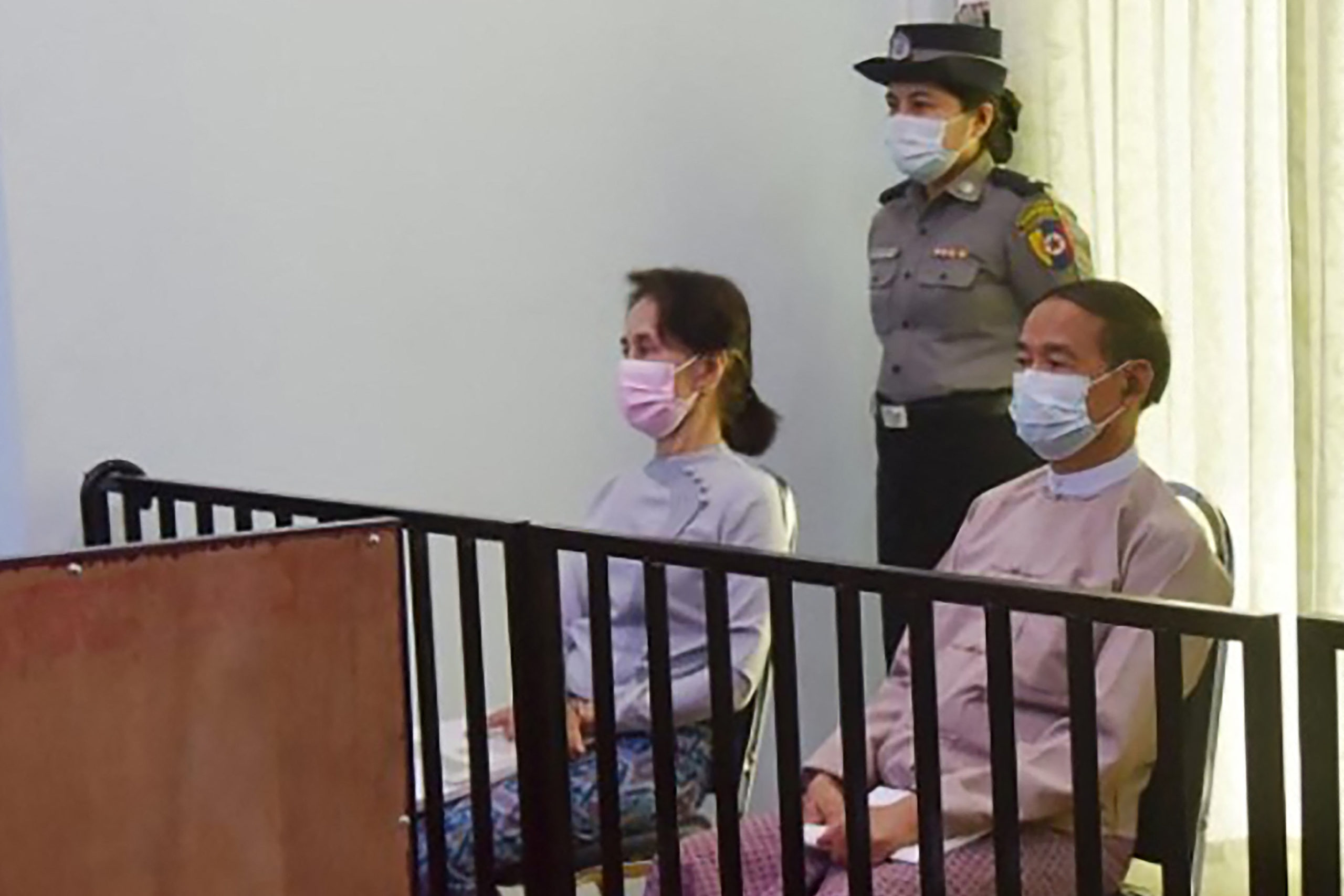 Μιανμάρ: Καταδικάστηκε σε 6ετή φυλάκιση για διαφθορά η Αούνγκ Σαν Σου Κι, βραβευμένη με Νόμπελ Ειρήνης