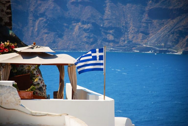 Σ. Καλύβας στο Πρώτο: Υπερ-τουρισμός και VIP τουρισμός, δύο σχετικά αλλά διακριτά προβλήματα- Οι προκλήσεις για την χώρα (audio)