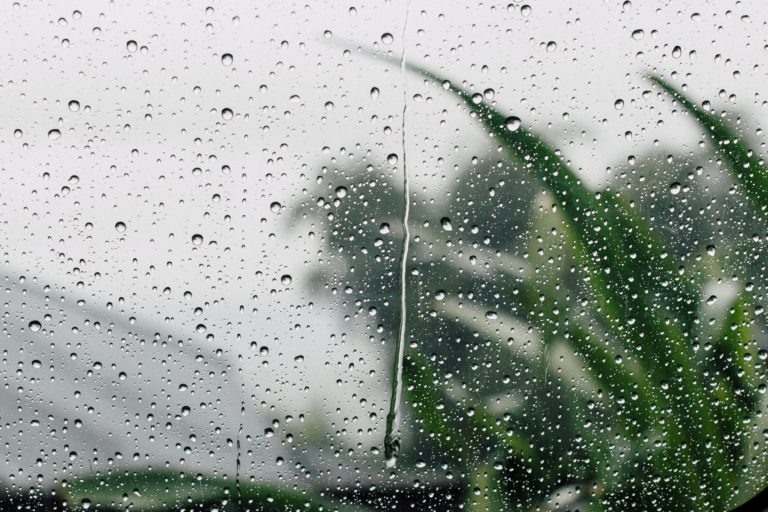 Meteo: 40 χιλιοστά βροχής καταγράφηκαν στην Αττική μέσα σε μόλις μία ώρα