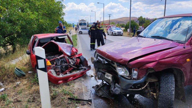 Ένας νεκρός σε τροχαίο με 3 ΙΧ κι ένα λεωφορείο στην εθνική οδό Ιωαννίνων – Κοζάνης (video)