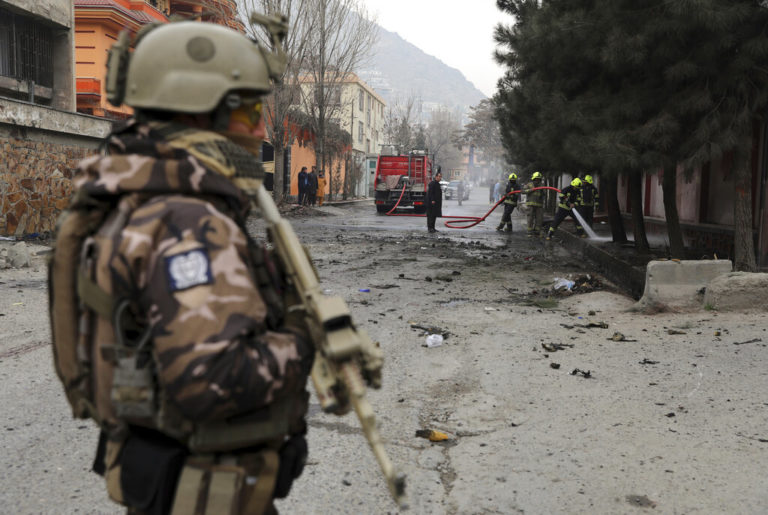 Αφγανιστάν: Τουλάχιστον 35 νεκροί από τη χθεσινή επίθεση καμικάζι σε κέντρο εκπαίδευσης στην Καμπούλ