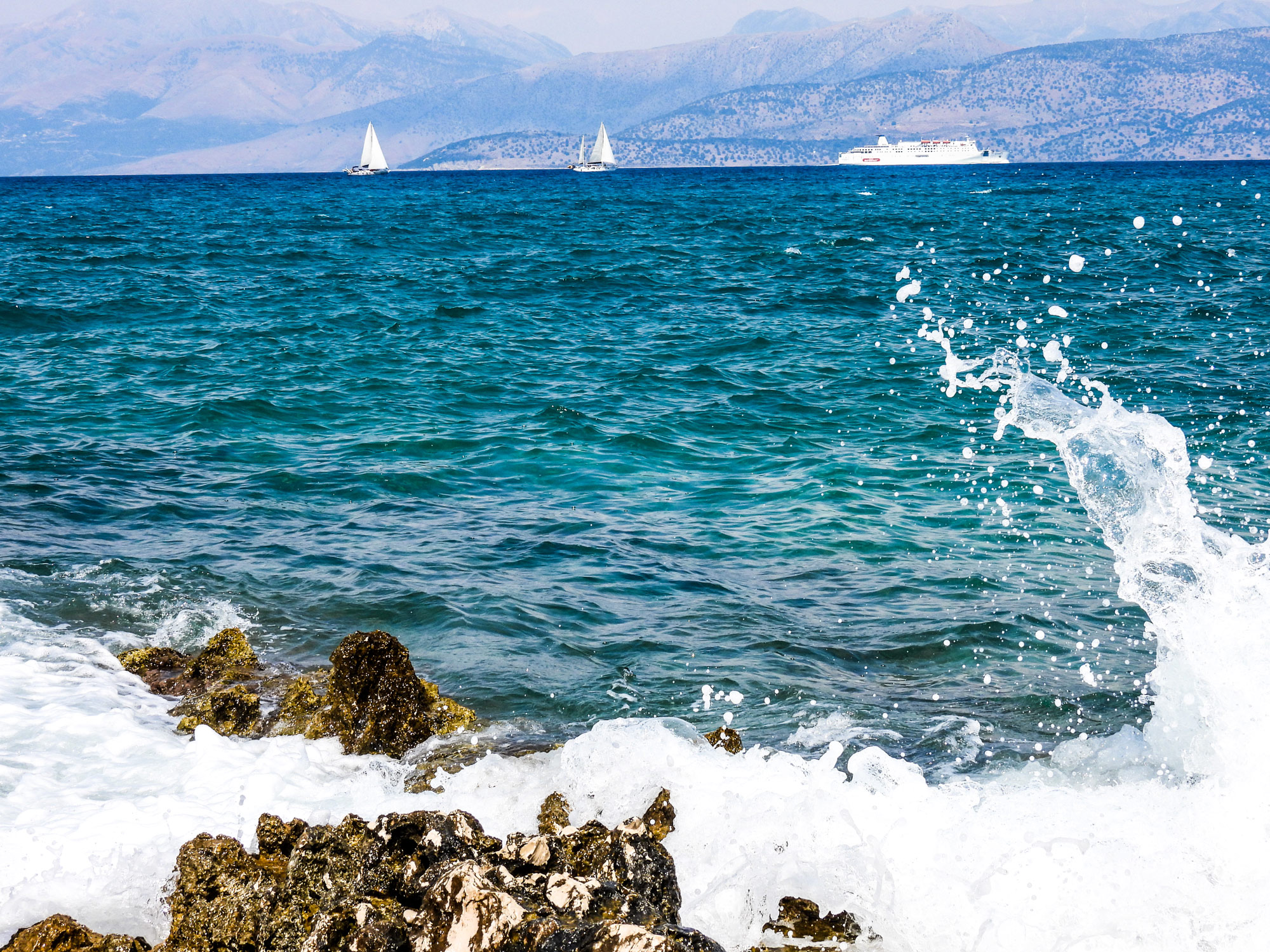 Καιρός: Γενικά αίθριος με τον υδράργυρο να φτάνει τους 34 βαθμούς στα ηπειρωτικά