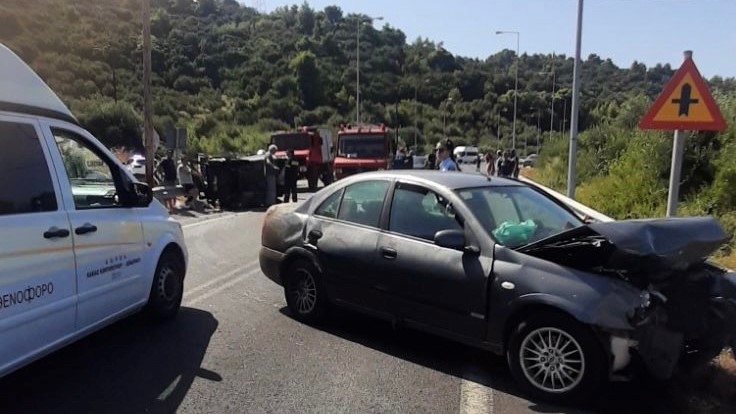 Μεσσηνία: Σοβαρό τροχαίο ατύχημα στην Ελαία με τέσσερις τραυματίες