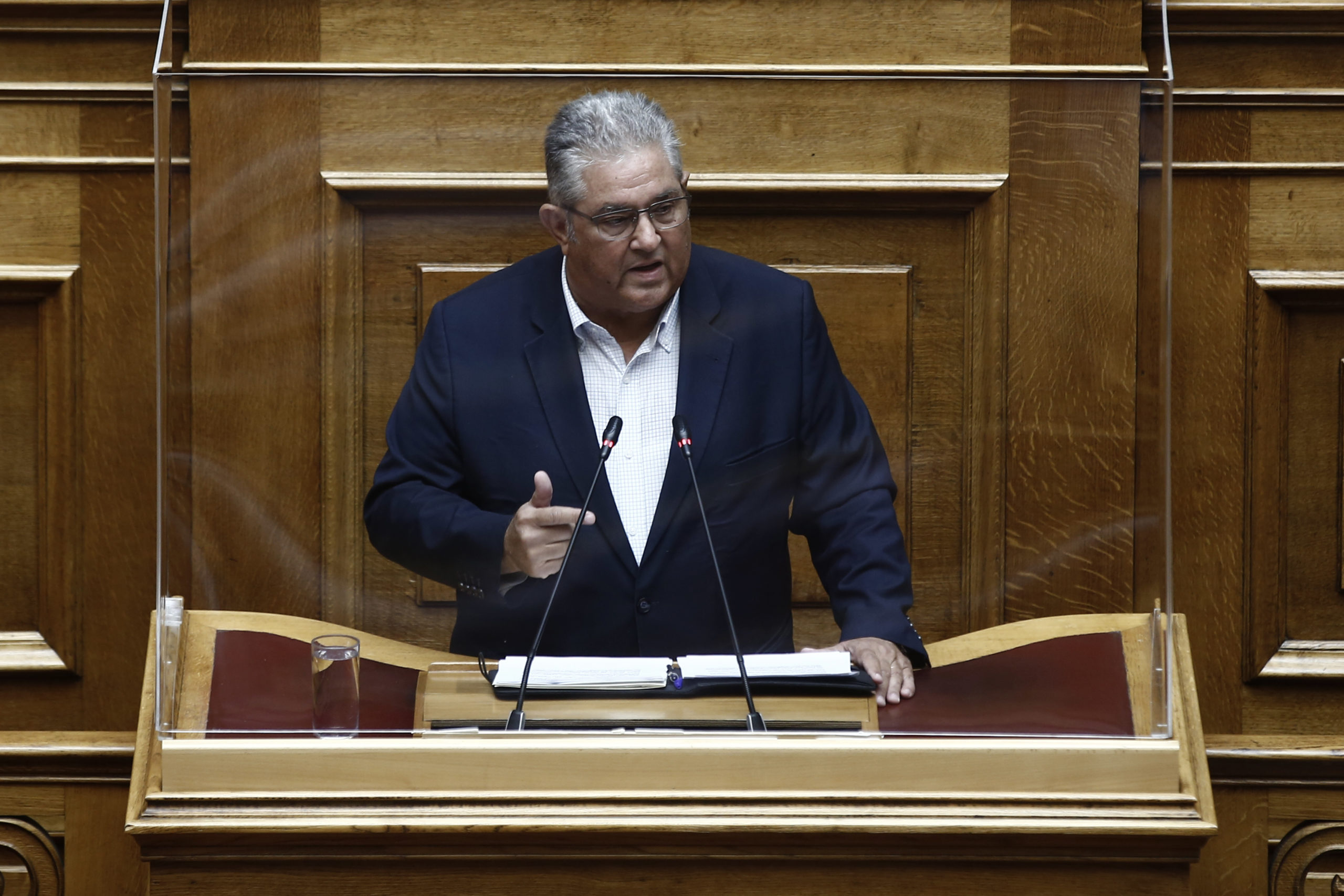 Δ. Κουτσούμπας: Στο βούρκο των παρακολουθήσεων είστε όλοι βουτηγμένοι ως το λαιμό