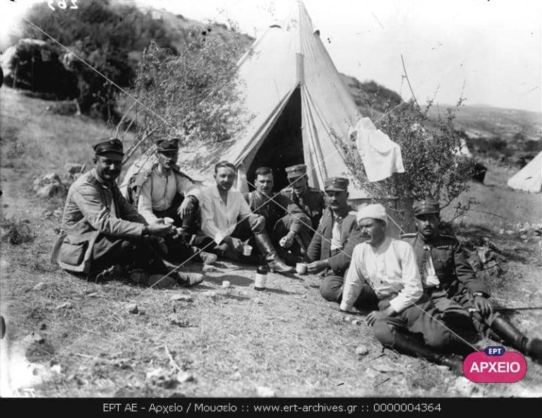 «Έχουν τη σημαία μαζί τους;» – “Ναι” μου λέει…”