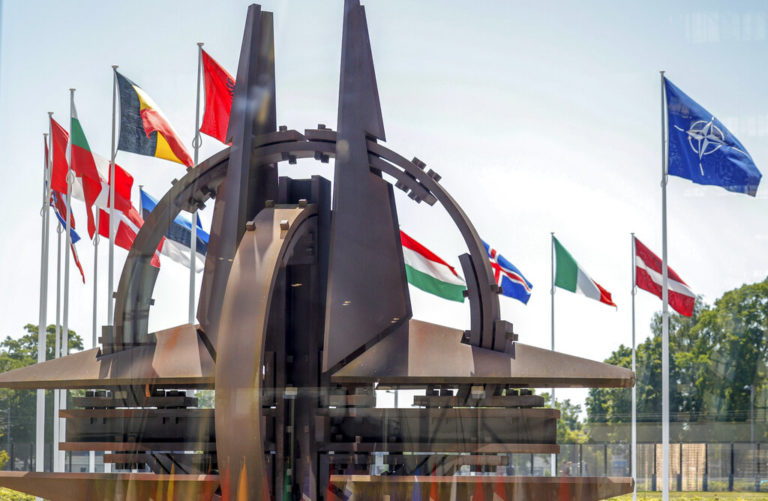 NATO: Η Γερουσία των ΗΠΑ επικυρώνει την εισδοχή Σουηδίας και Φινλανδίας