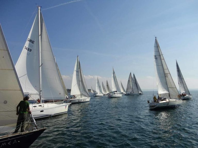 Diaporos Sailing Regatta: Ανοίγουν πανιά για συναρπαστικές ρότες τα ιστιοπλοϊκά σκάφη ανοιχτής θαλάσσης