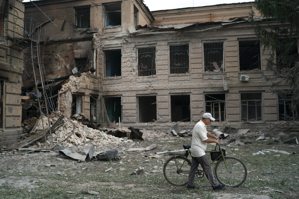 Ουκρανία: Νέες υποχρεωτικές εκκενώσεις περιοχών στα μέτωπα του πολέμου