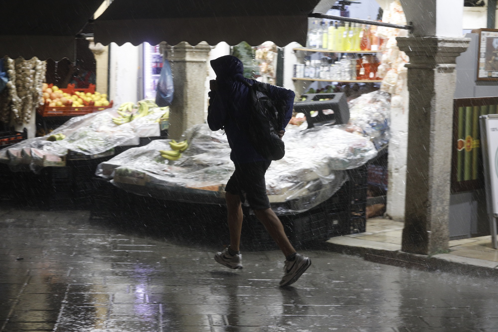 Ο καιρός με τον Π. Γιαννόπουλο: Iσχυρές καταιγίδες την Κυριακή κυρίως σε Μακεδονία, Θεσσαλία