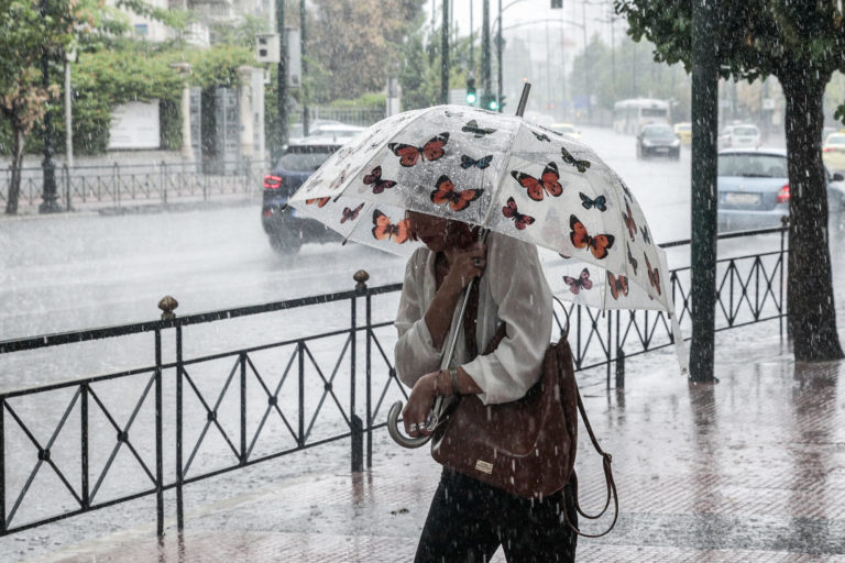 Σε πλήρη εξέλιξη το κύμα κακοκαιρίας – Ποιες περιοχές επηρεάζονται