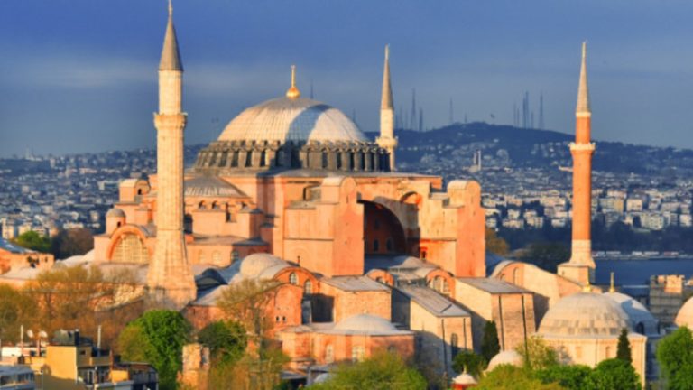 Ερντογάν για την Αγία Σοφία: Συμβολίζει την επαναπροσέγγιση με τον πολιτισμό μας