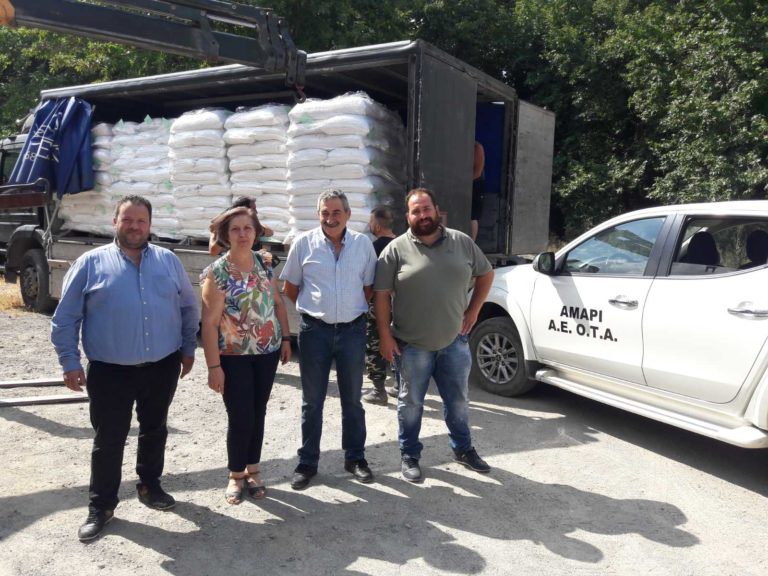 Δήμος Αγίου Βασιλείου: Παραδόθηκαν 12 τόνοι ζωοτροφών για τις ανάγκες των κατοίκων των πληγεισών περιοχών