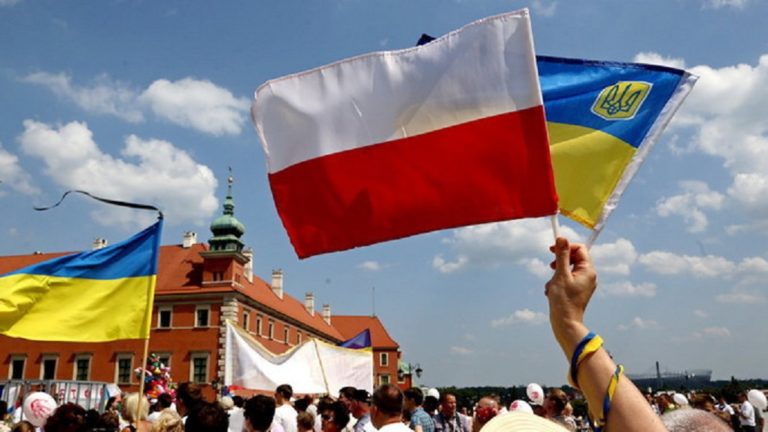 Με νόμο ίσα δικαιώματα για τους Πολωνούς που ζουν στην Ουκρανία