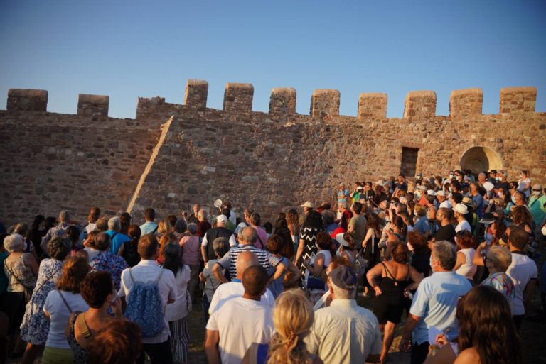 Με μεγάλη επιτυχία ο ιστορικός περίπατος στο κάστρο Μυτιλήνης