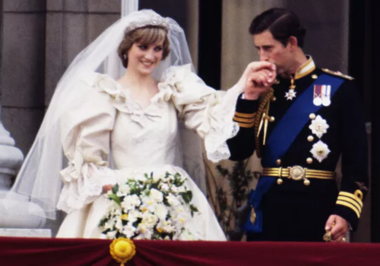 Ο αποτυχημένος γάμος του Κάρολου με την Νταϊάνα «θα τον στοιχειώνει για πάντα»