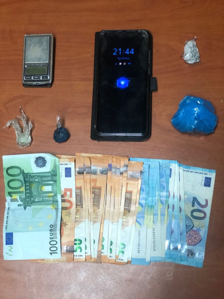 Θεσσαλονίκη: Χειροπέδες σε 43χρονο που εμπορευόταν ηρωίνη και κοκαΐνη στην Τριανδρία