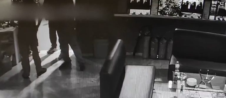 Βίντεο ντοκουμέντο: Η δράση συμμορίας ληστών σουπερ μάρκετ σε Γλυφάδα και Π. Φάληρο – Συνελήφθη ο ένας και ταυτοποιήθηκαν άλλοι δύο