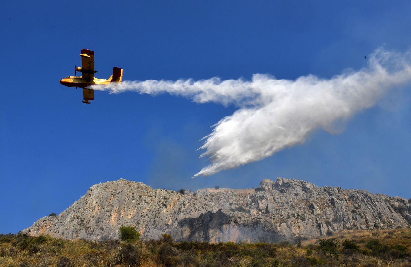 Πάτρα: Πυρκαγιά στην περιοχή Βελιτσές της Αχαΐας