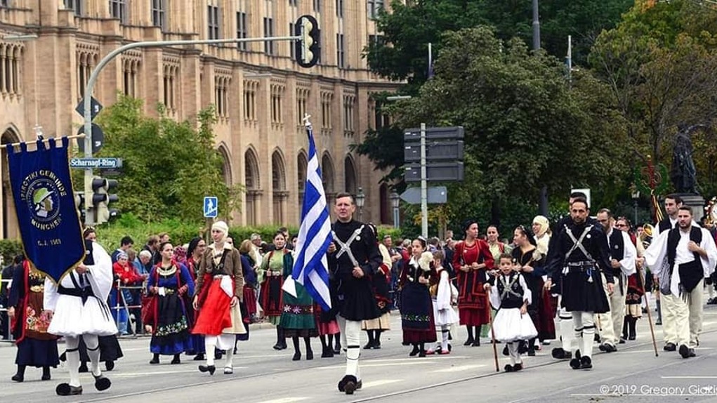 Παρούσα στο Oktoberfest η Ηπειρωτική Κοινότητα Μονάχου