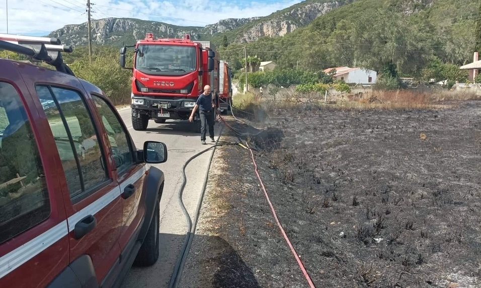 Κέρκυρα: Φωτιά έκαψε δύο στρέμματα χορτιλιβαδικής έκτασης στους Λιαπάδες