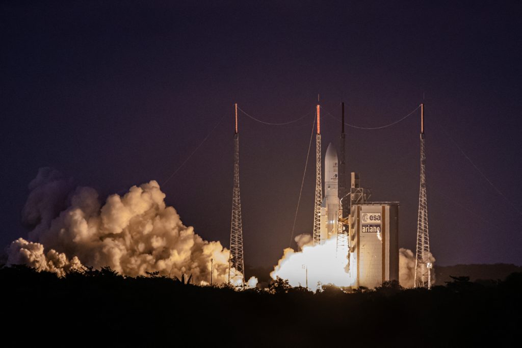Εκτοξεύθηκε ο ψηλότερος ευρωπαϊκός τηλεπικοινωνιακός δορυφόρος Eutelsat