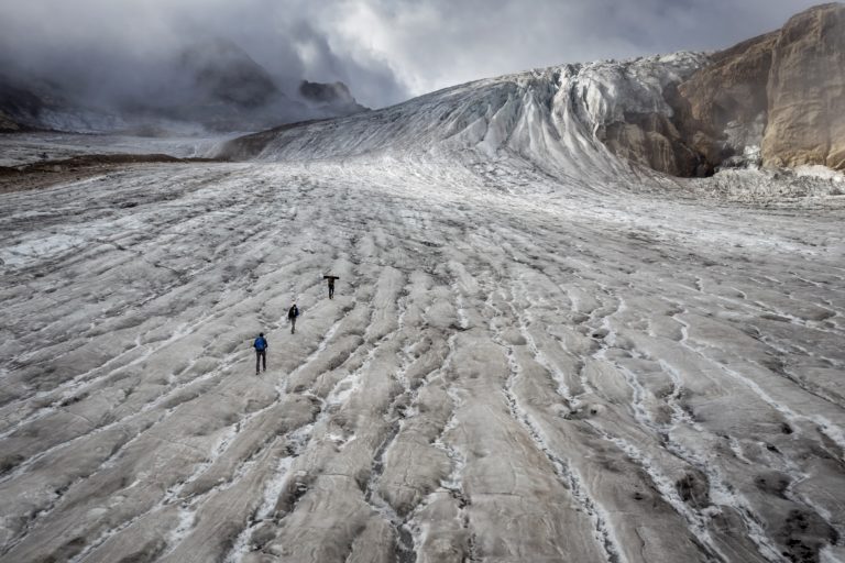 Δραματική μείωση των παγετώνων στην Ελβετία – Χάθηκε το 6% του συνολικού όγκου