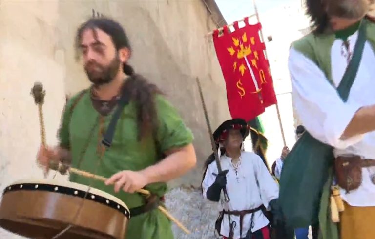 Μεσαιωνικό Φεστιβάλ στη Χίο: «Ζωντανεύουν» θρύλοι, ιππότες και πριγκίπισσες