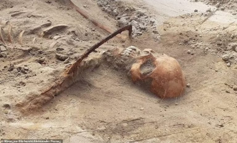 Πολωνία: Αρχαιολόγοι ανακάλυψαν τάφο «βαμπίρ» του 18ου αιώνα