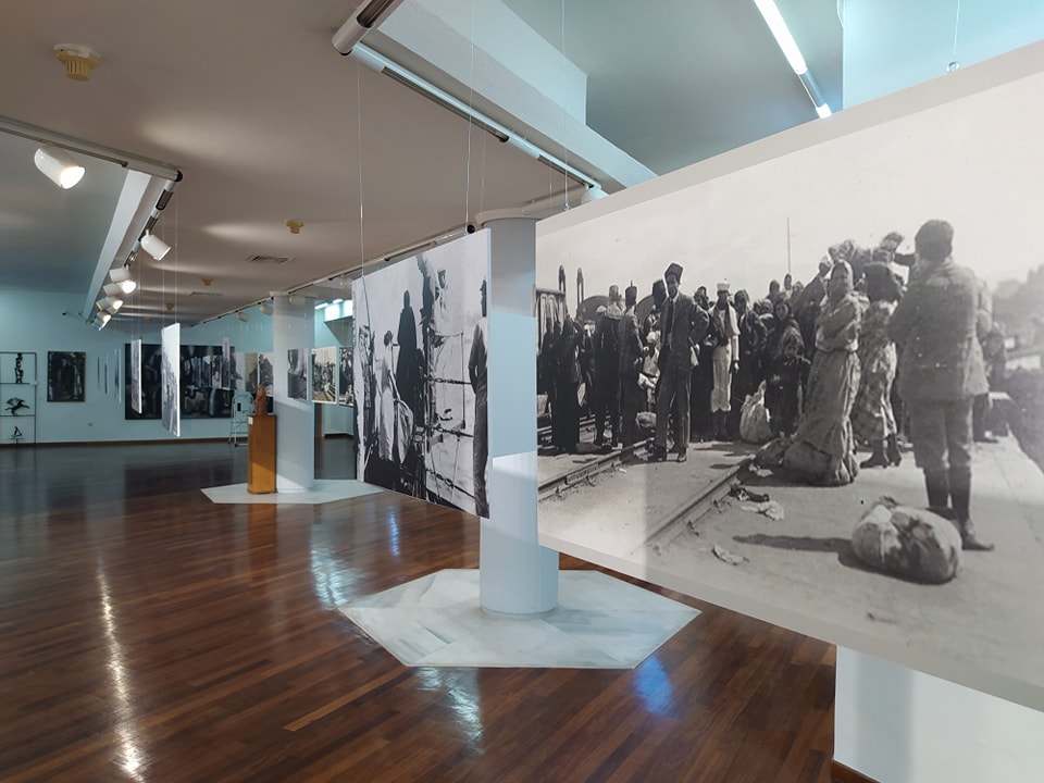 Καλαμάτα: “Σμύρνη – 100 χρόνια αναμνήσεις” αφιερωματική έκθεση στην Πινακοθήκη Σύγχρονης Ελληνικής Τέχνης