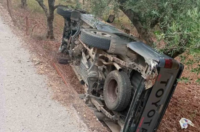 Συναγερμός στην Πυροσβεστική για εγκλωβισμό οδηγού μετά από τροχαίο στα Κεραμειά Χανίων