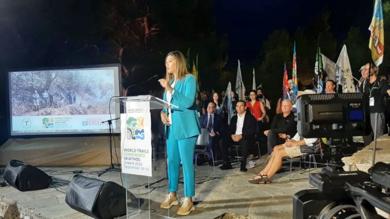 Η Υφυπουργός Τουρισμού Σ. Ζαχαράκη στην Σκιάθο για το 8ο Παγκόσμιο Συνέδριο Μονοπατιών