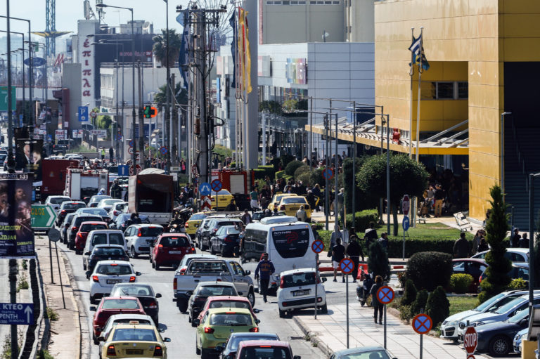 Τροχαία: Δυσχέρεια κυκλοφορίας οχημάτων στη Λ. Κηφισού στο ύψος της οδού Λιοσίων στο ρέυμα προς Λαμία