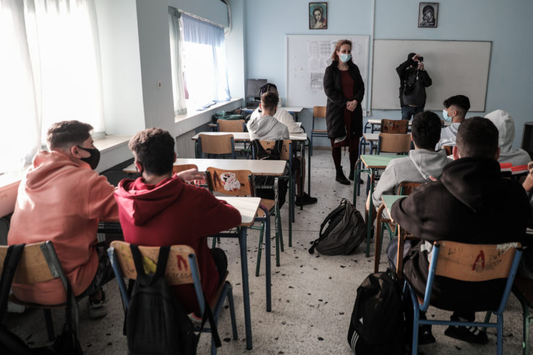 Απαλλαγή απο τα θρησκευτικά μόνο για όσους δεν είναι χριστιανοί ορθόδοξοι, σύμφωνα με Υπουργική Απόφαση