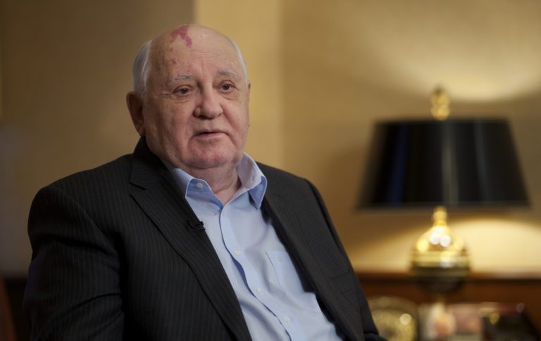 Ο Γκορμπατσόφ έγραψε ιστορία, αλλά μήπως κατά λάθος; (podcast)