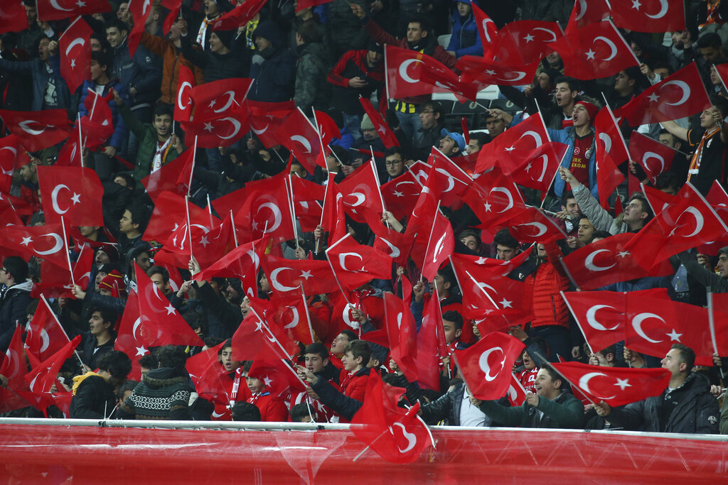 Πυροβολισμοί στην έδρα της Τουρκικής Ομοσπονδίας Ποδοσφαίρου